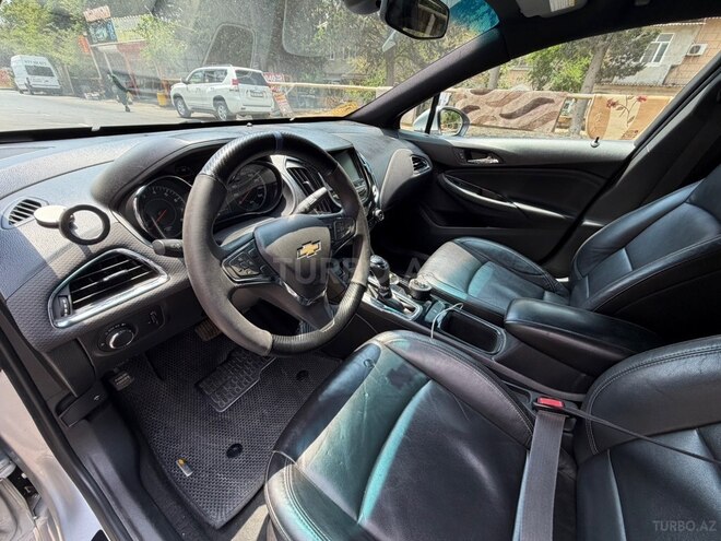Chevrolet Cruze-9
