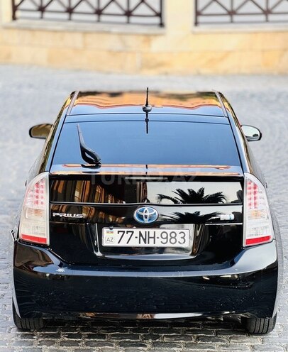 Toyota Prius-2