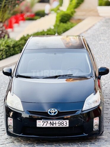Toyota Prius-4
