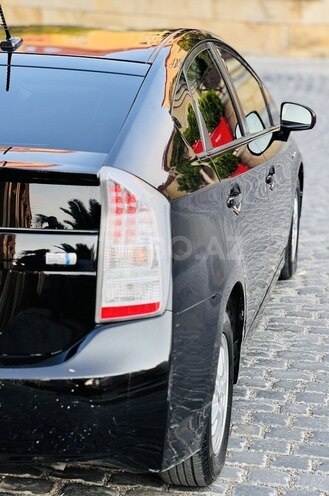 Toyota Prius-5