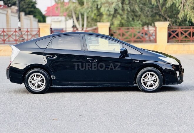 Toyota Prius-14
