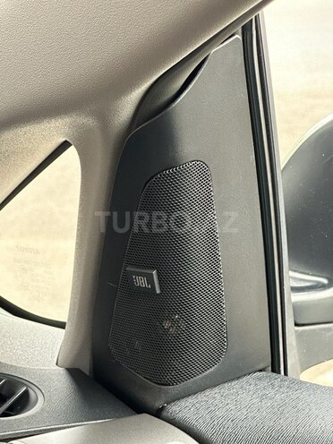 Toyota Prius-8