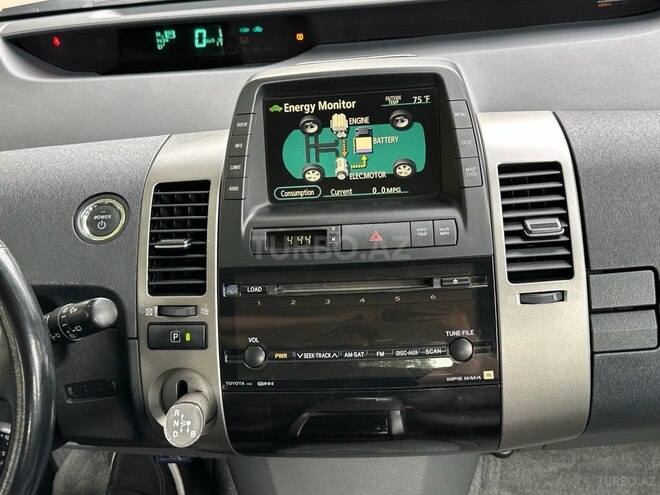 Toyota Prius-15