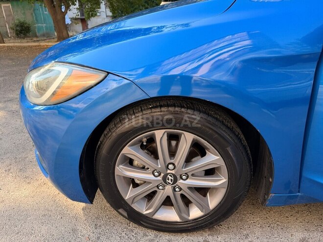 Hyundai Elantra-7