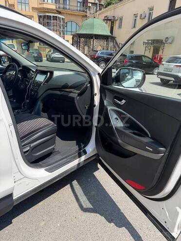 Hyundai Santa Fe-6