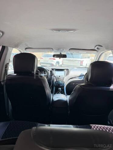 Hyundai Santa Fe-8