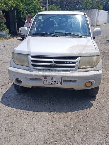 Mitsubishi Pajero io-1