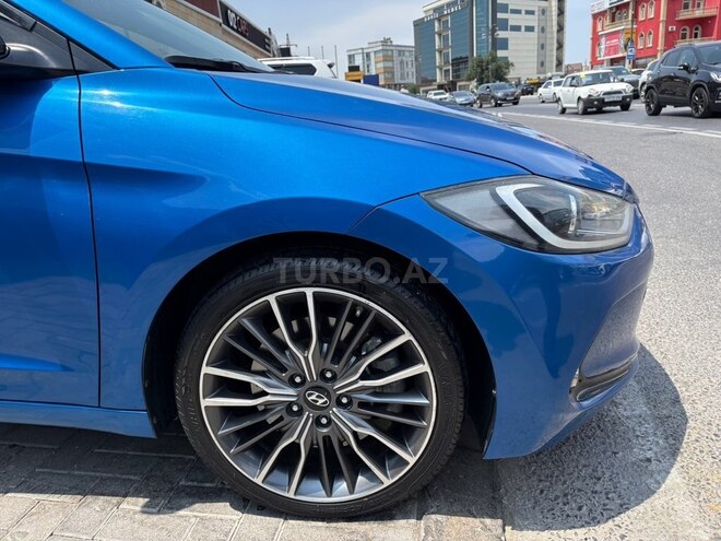 Hyundai Avante-8