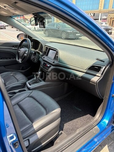 Hyundai Avante-15