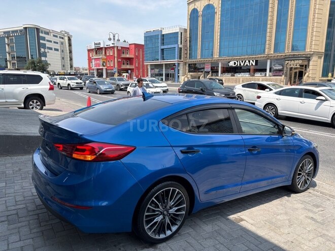 Hyundai Avante-11