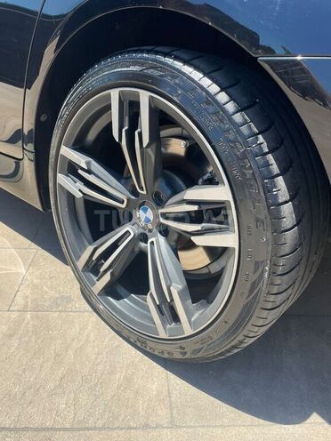 BMW 528-9