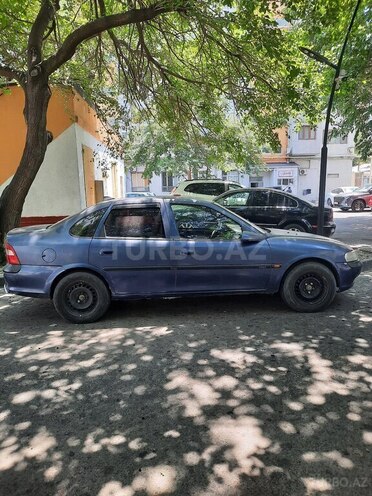 Opel Vectra-3