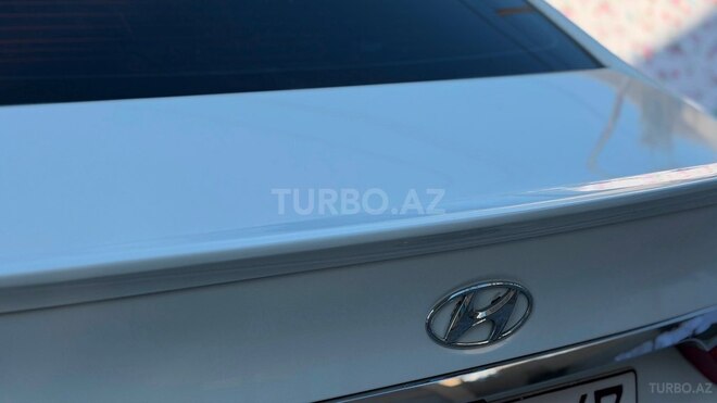 Hyundai Sonata-6