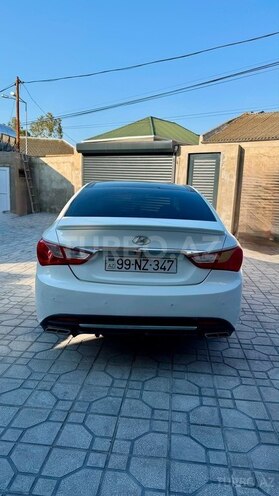 Hyundai Sonata-4