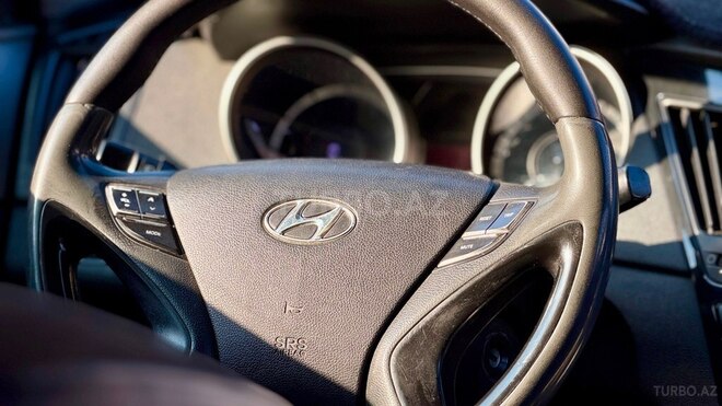 Hyundai Sonata-10