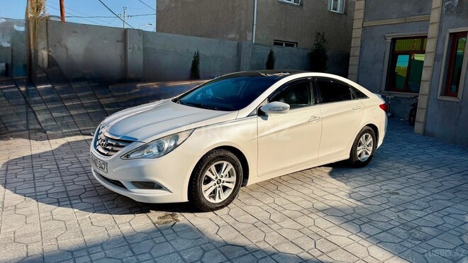Hyundai Sonata-2