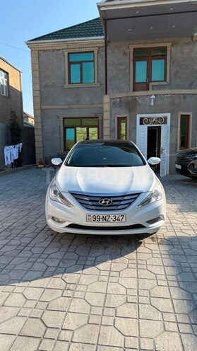 Hyundai Sonata-1