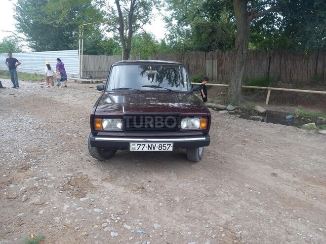 LADA (VAZ) 2107-1