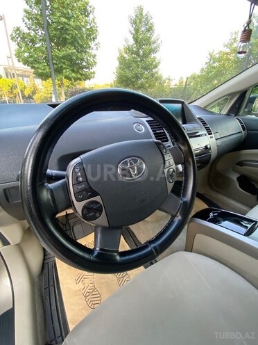 Toyota Prius-14