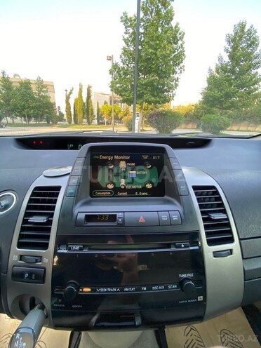 Toyota Prius-13