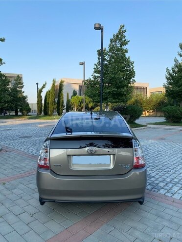Toyota Prius-9
