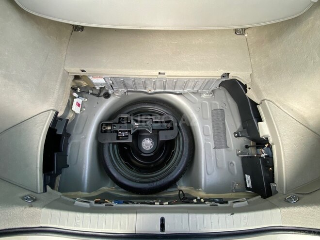 Toyota Prius-19
