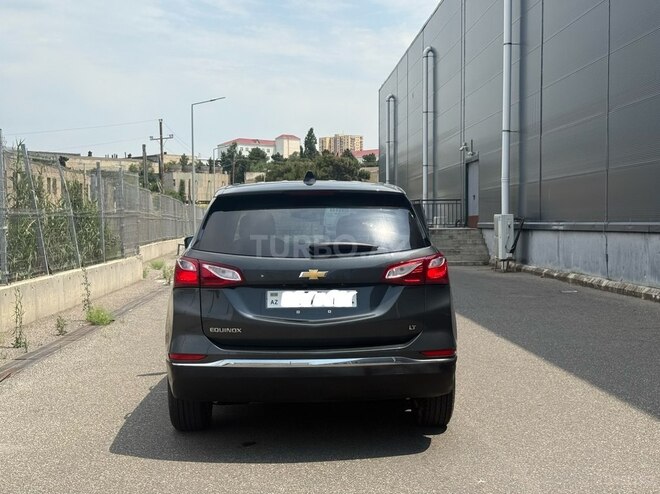 Chevrolet Equinox-12