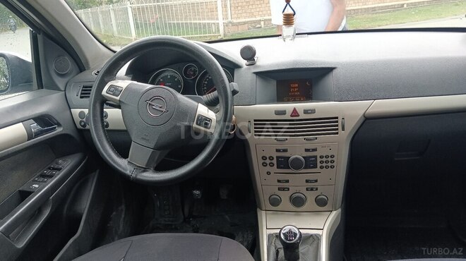 Opel Astra-10