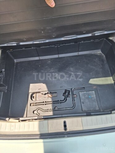 Toyota Prius-12