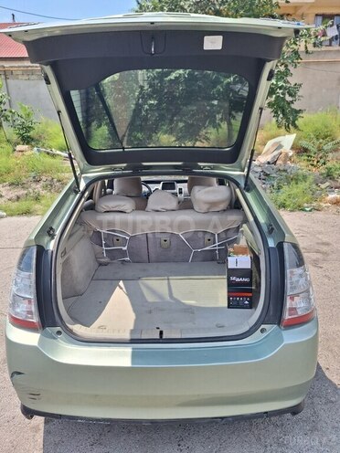 Toyota Prius-14