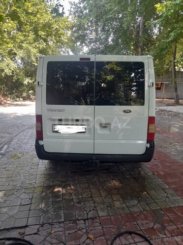 Ford Transit-2
