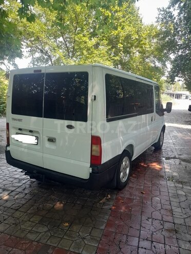Ford Transit-7