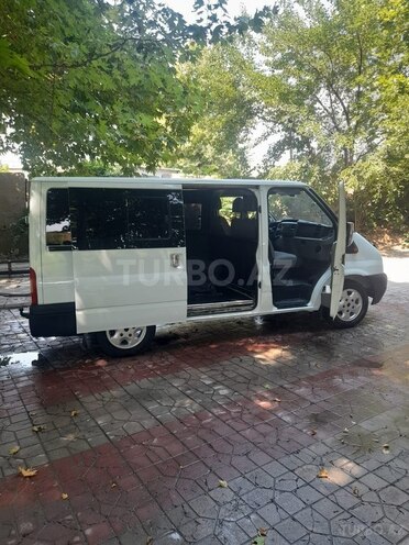 Ford Transit-11