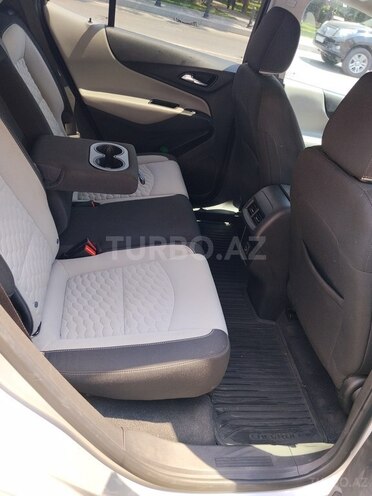 Chevrolet Equinox-7