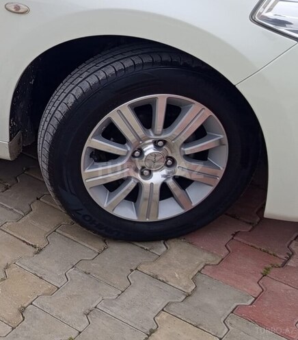Nissan Tiida-10