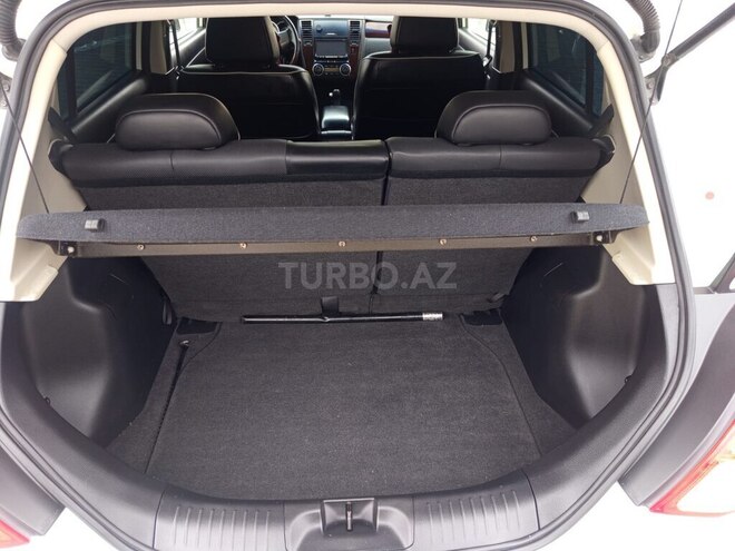 Nissan Tiida-8