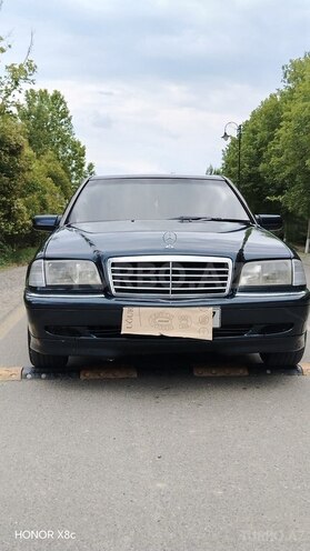 Mercedes C 220-1