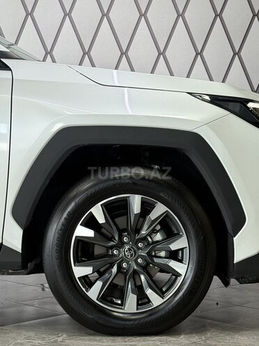 Toyota RAV4-14