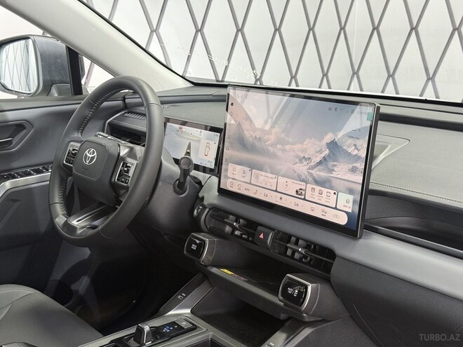 Toyota RAV4-8