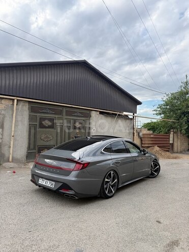 Hyundai Sonata-2