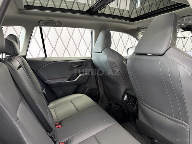 Toyota RAV4-11