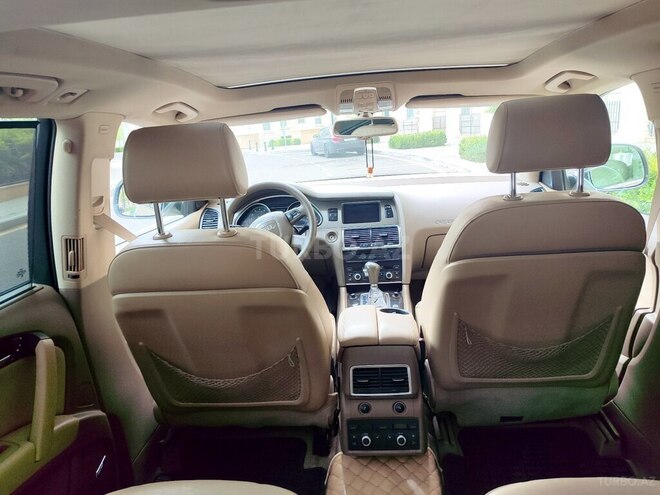 Audi Q7-20