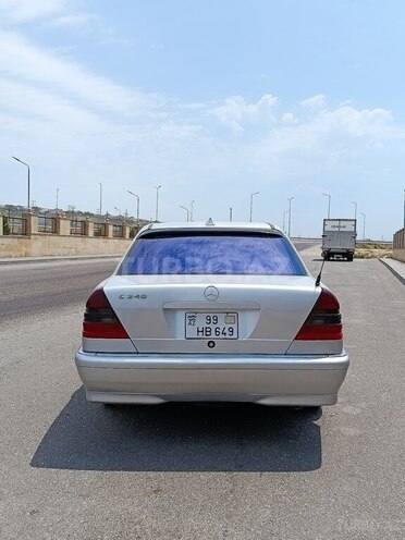 Mercedes C 240-4