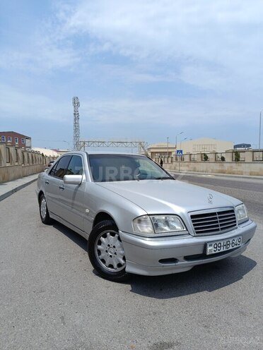 Mercedes C 240-1