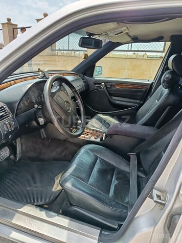 Mercedes C 240-16