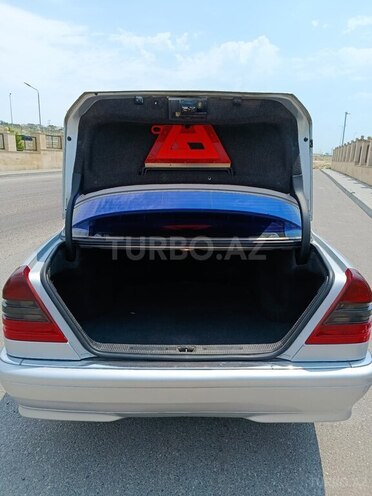 Mercedes C 240-12