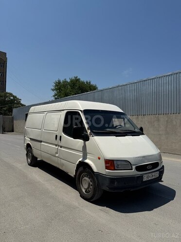 Ford Transit-1