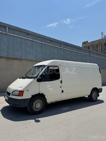 Ford Transit-3