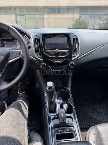 Chevrolet Cruze-20