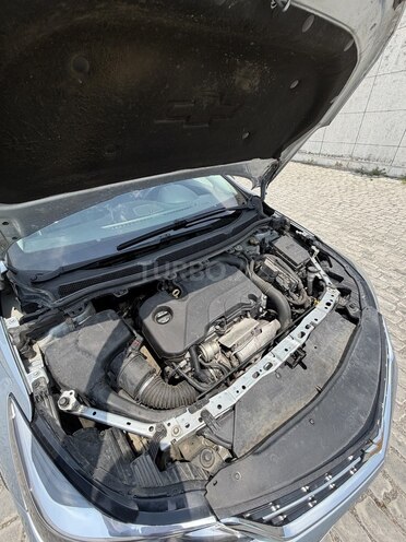 Chevrolet Cruze-21